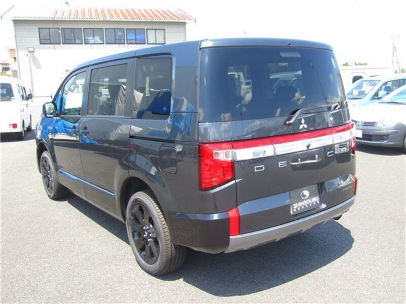 DELICA D5