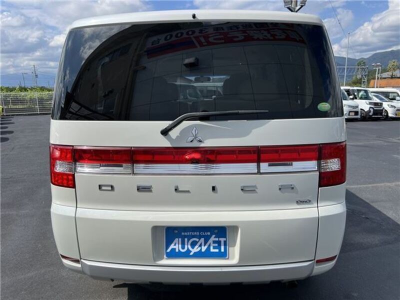 DELICA D5