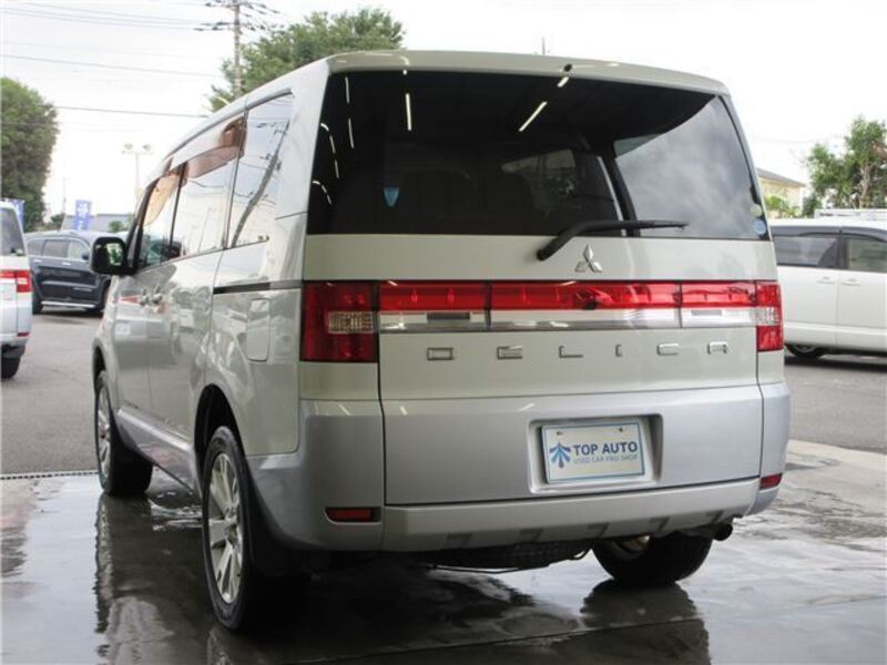 DELICA D5