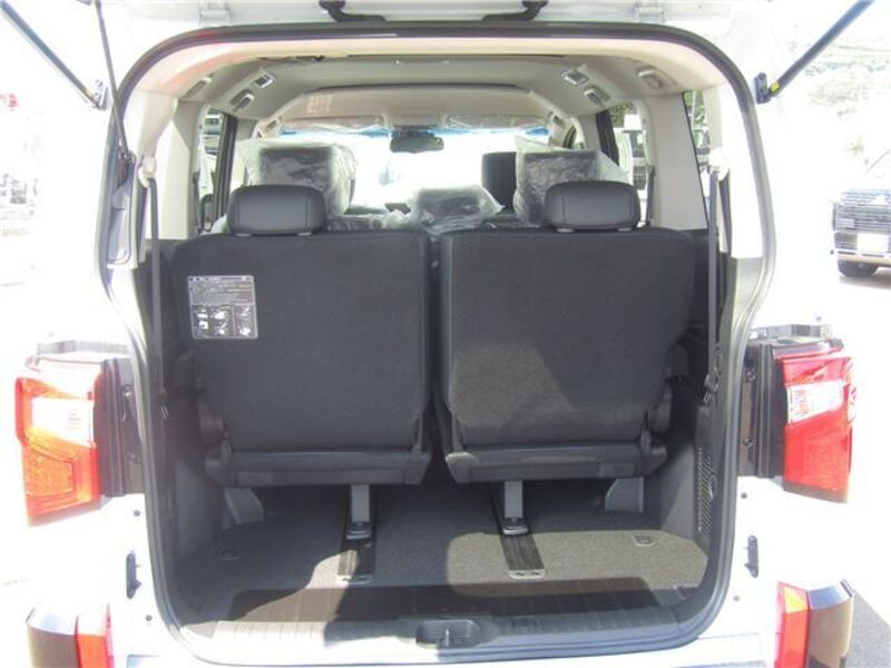 DELICA D5