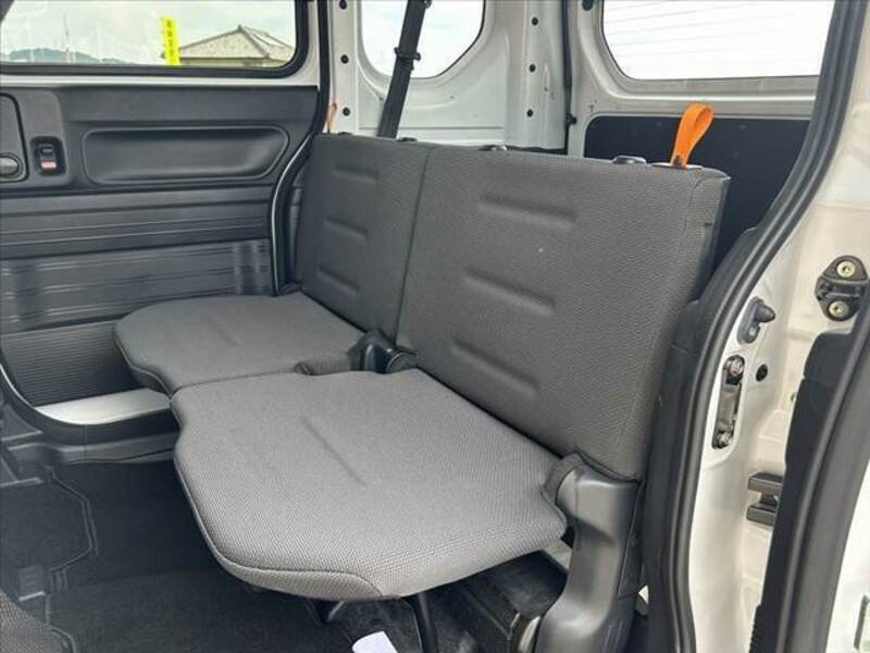 N-VAN