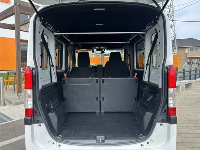 N-VAN