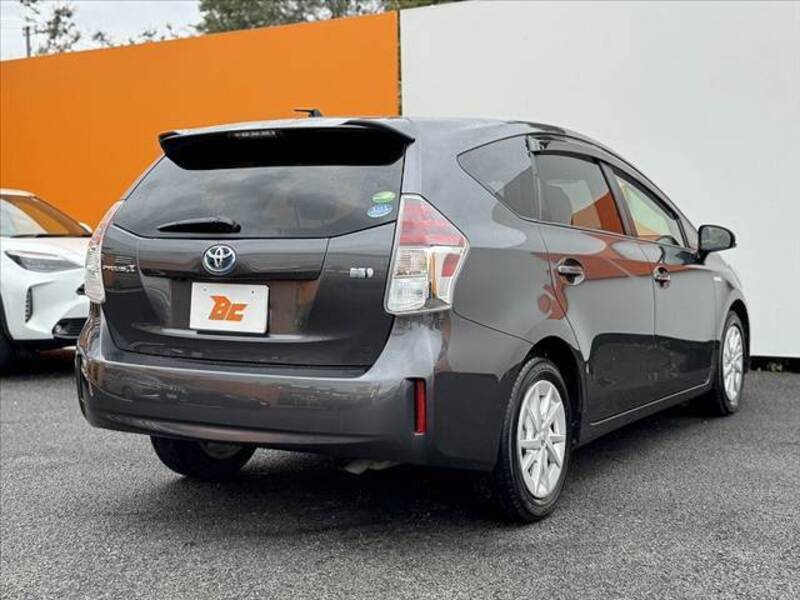 PRIUS ALPHA