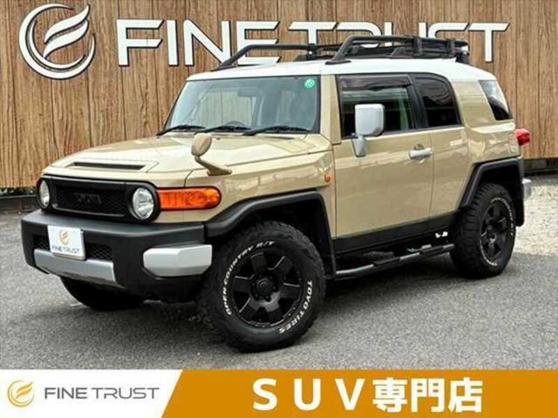 TOYOTA FJ CRUISER