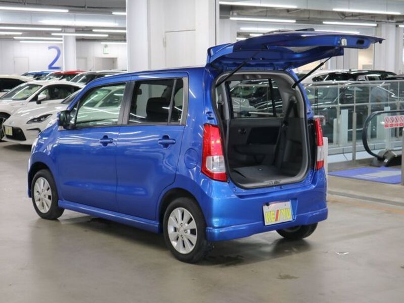 WAGON R