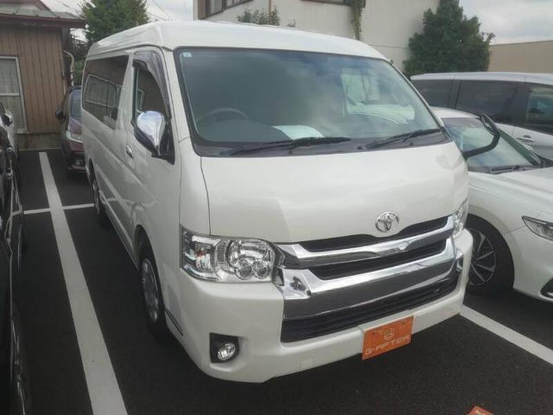 TOYOTA HIACE WAGON
