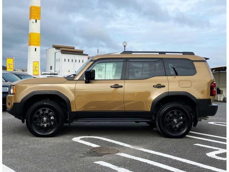 LAND CRUISER 250