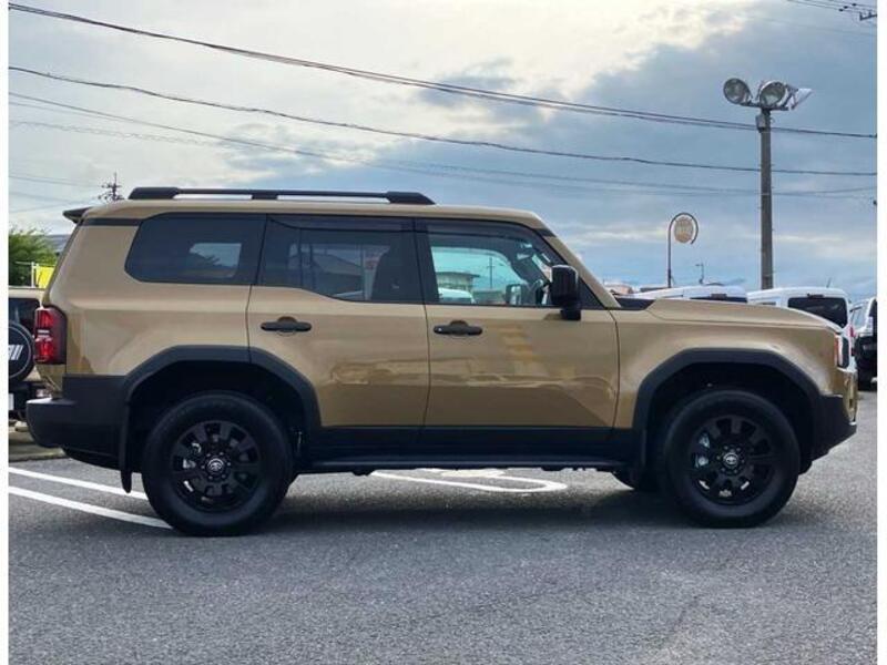 LAND CRUISER 250