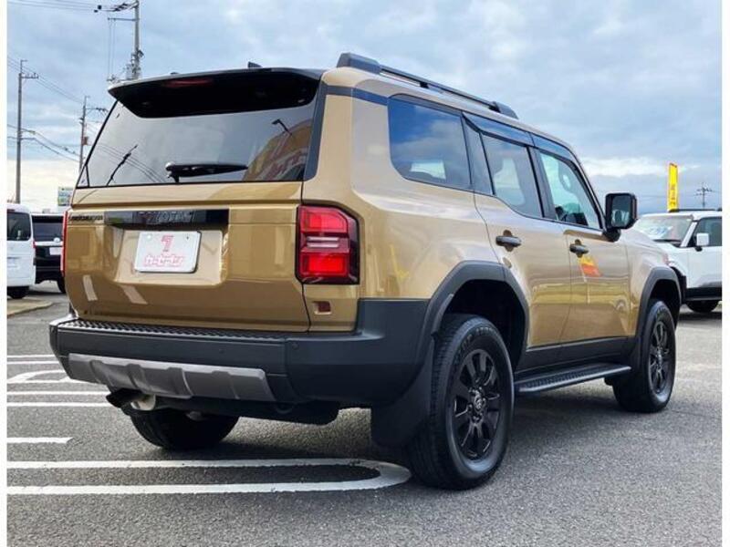 LAND CRUISER 250