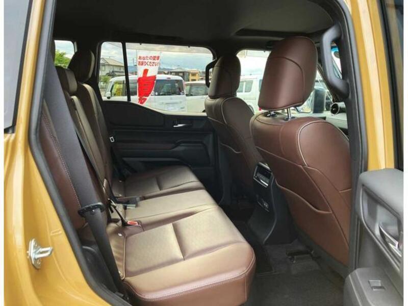LAND CRUISER 250