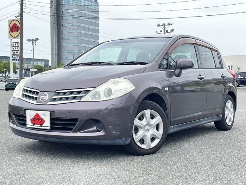 NISSAN TIIDA