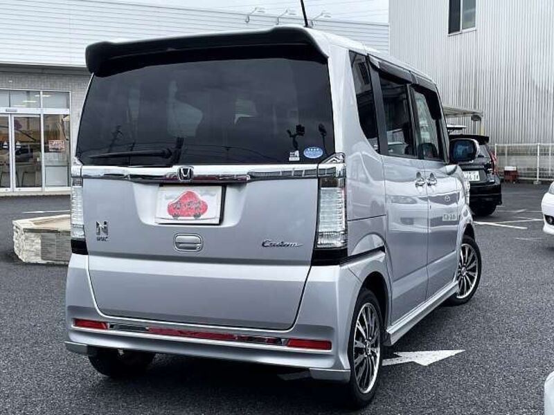 N BOX CUSTOM