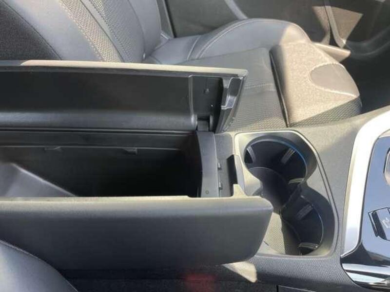 3008