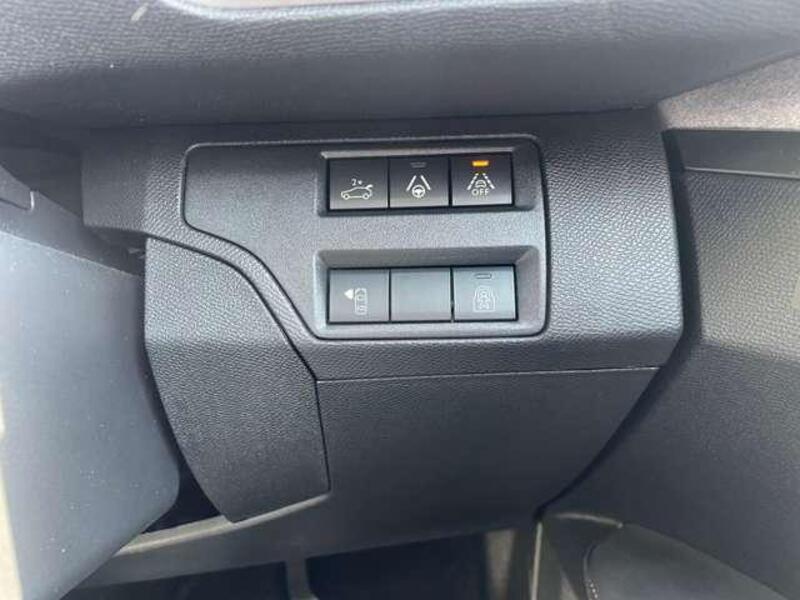 3008