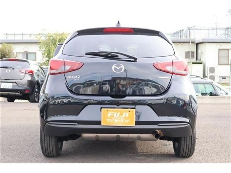 MAZDA2