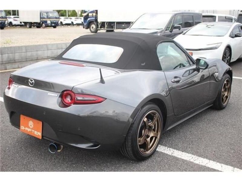 ROADSTER