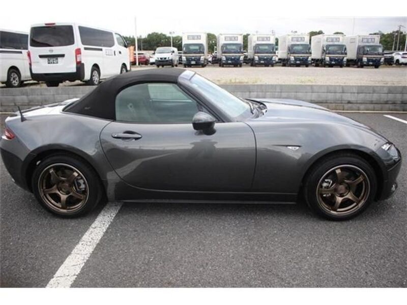 ROADSTER