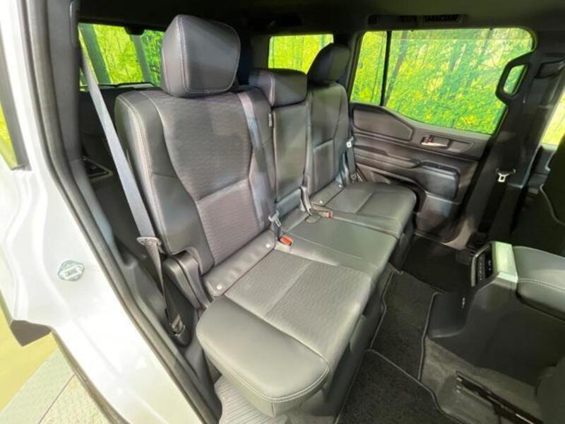 LAND CRUISER 250