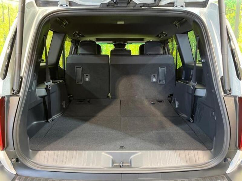 LAND CRUISER 250