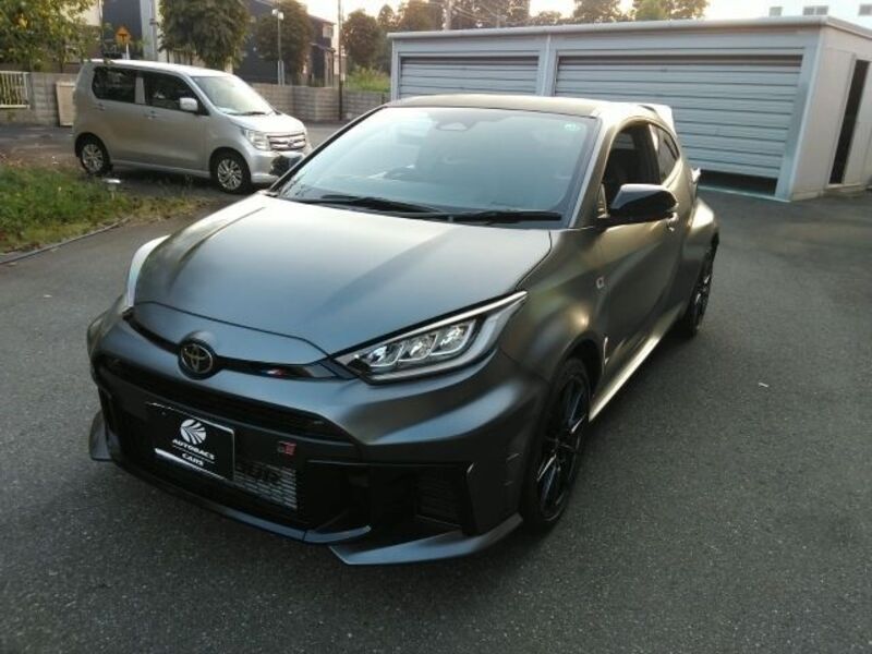 GR YARIS-0