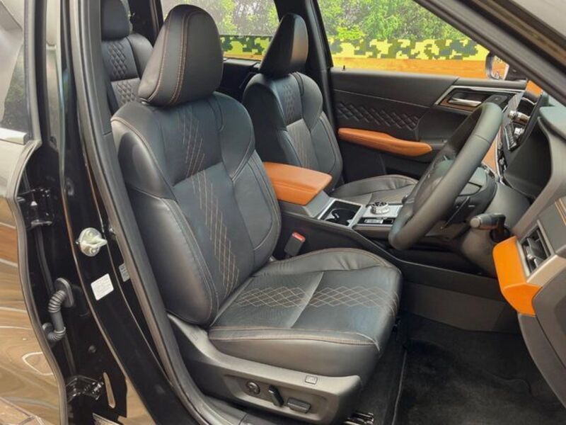 OUTLANDER PHEV