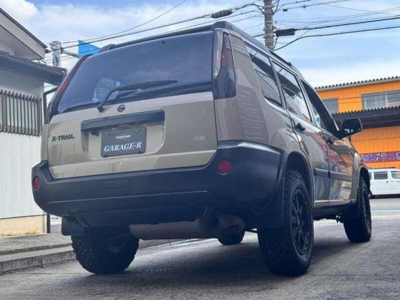 X-TRAIL
