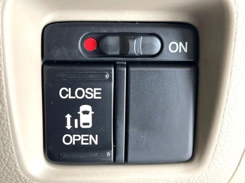 N BOX