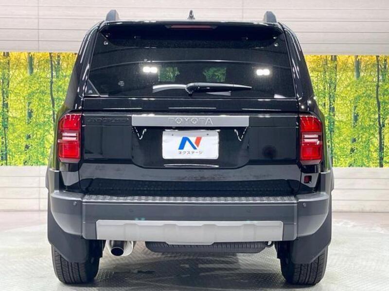 LAND CRUISER 250