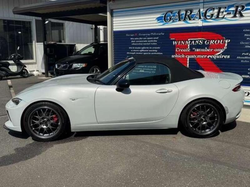 ROADSTER