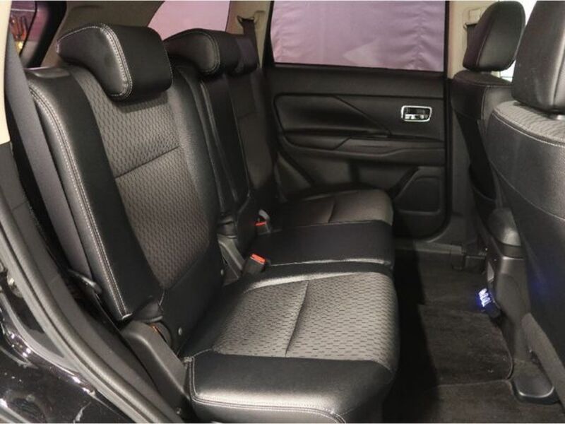 OUTLANDER PHEV
