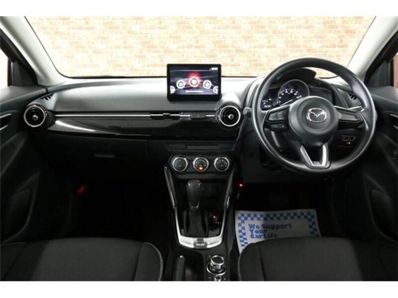 MAZDA2