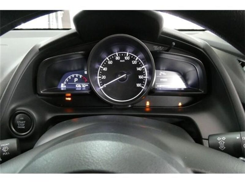 MAZDA2