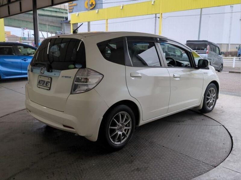 FIT HYBRID