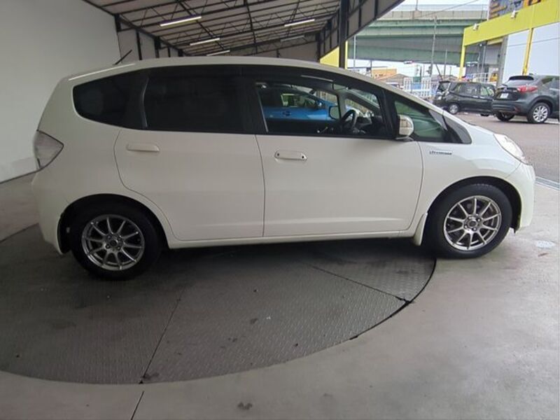 FIT HYBRID