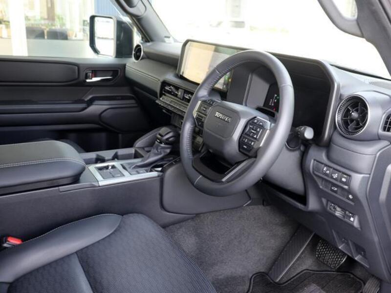 LAND CRUISER 250