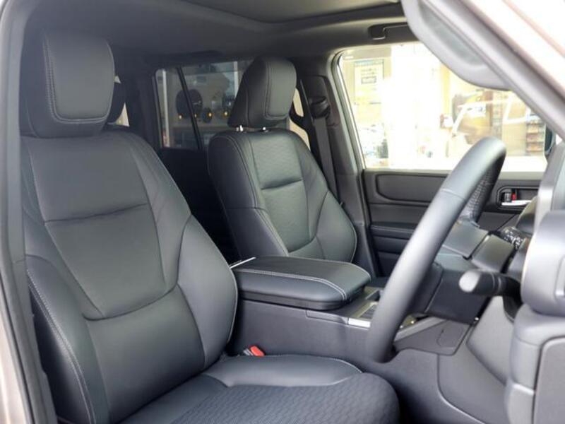 LAND CRUISER 250