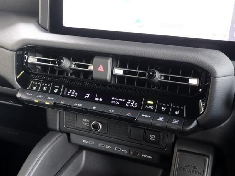 LAND CRUISER 250