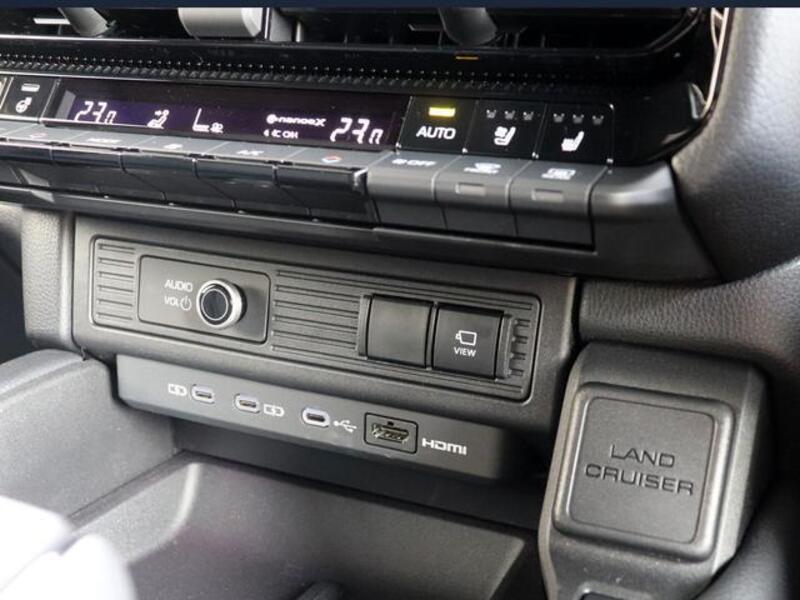 LAND CRUISER 250