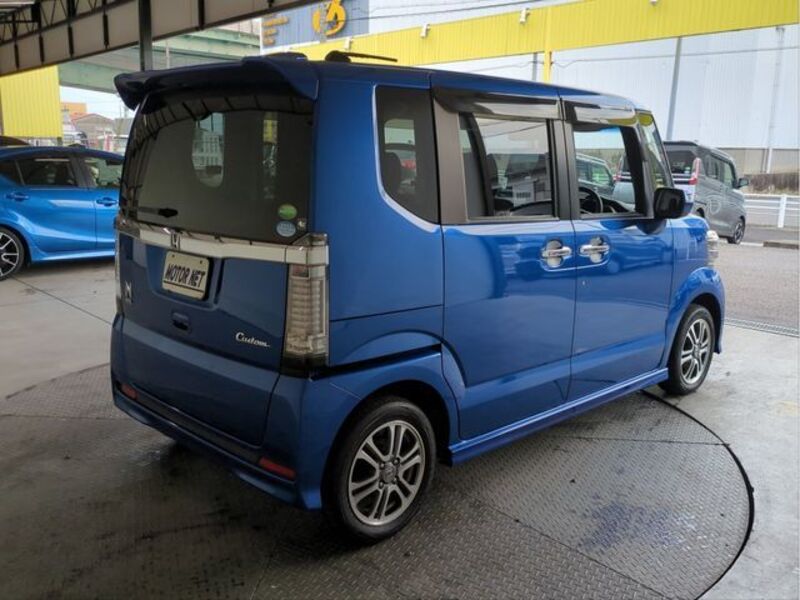 N BOX CUSTOM