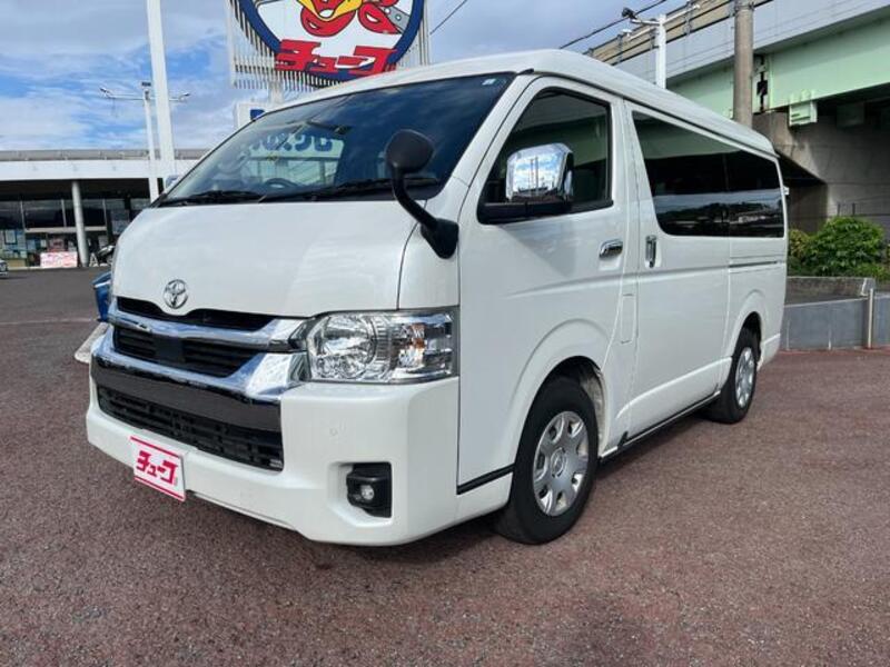 TOYOTA HIACE WAGON