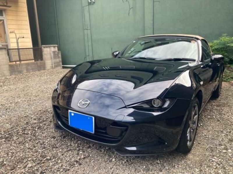 ROADSTER-0