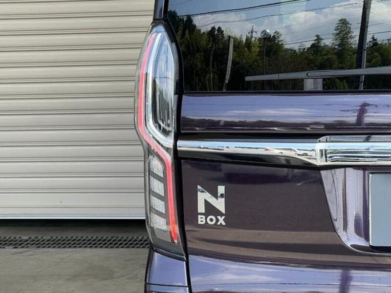 N BOX CUSTOM