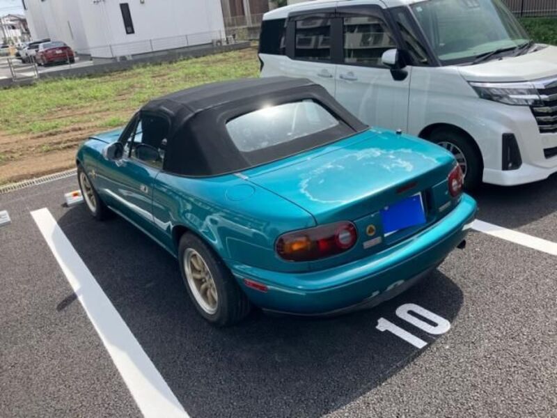EUNOS ROADSTER