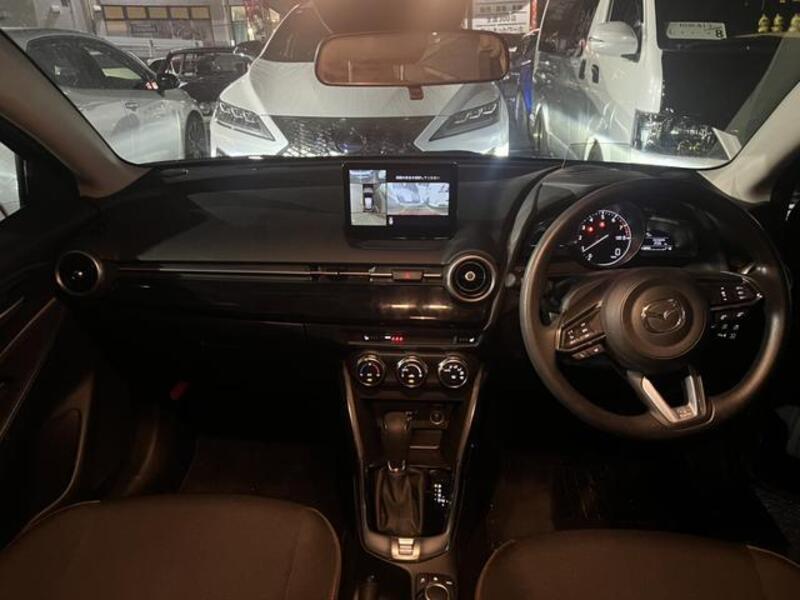 MAZDA2