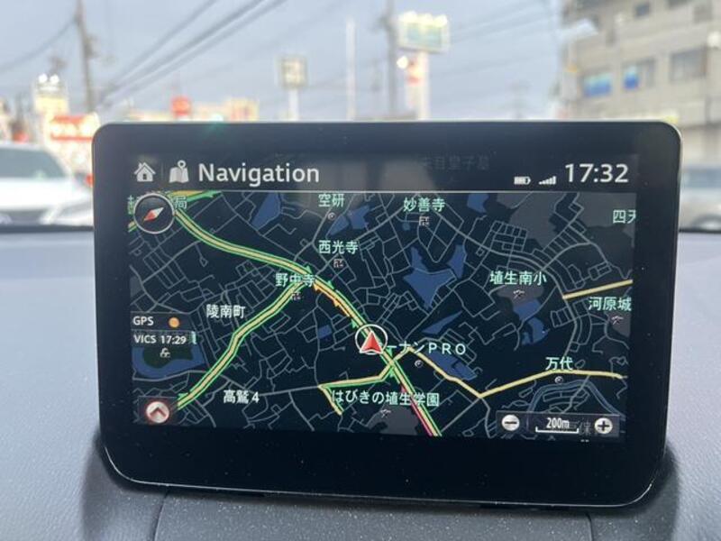 MAZDA2