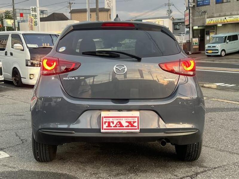 MAZDA2
