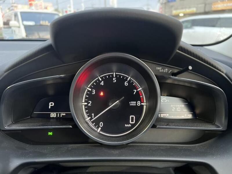 MAZDA2