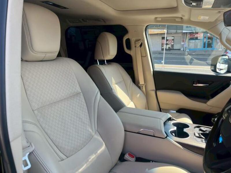LAND CRUISER