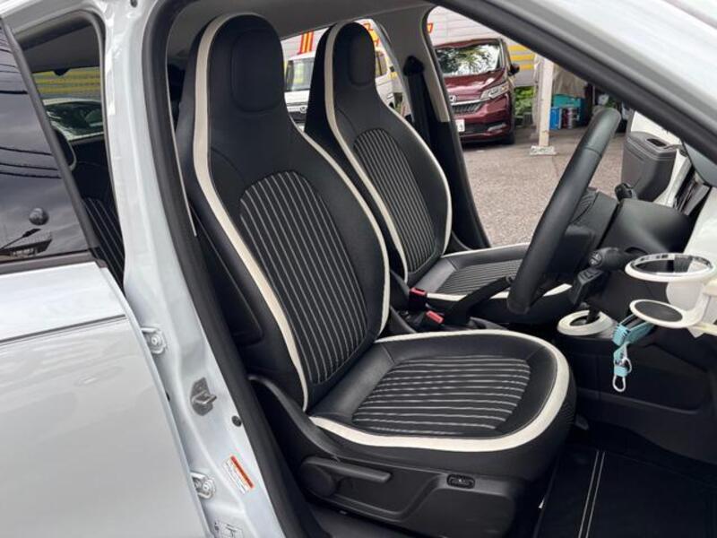 TWINGO