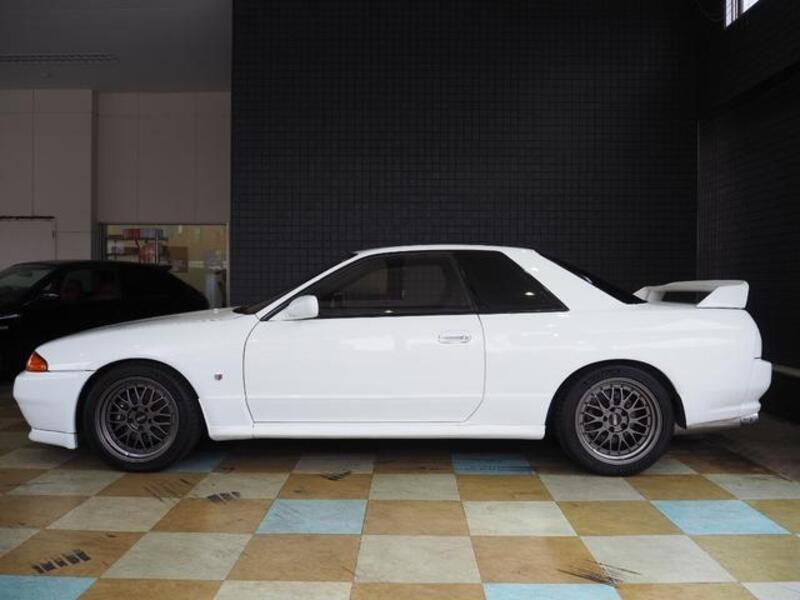 SKYLINE